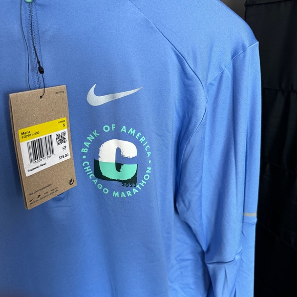 🚨SOLD ON DEPOP🚨Nike Dri-FIT Element 1/2 Zip Chicago Marathon '23 Edition - Picture 4 of 4